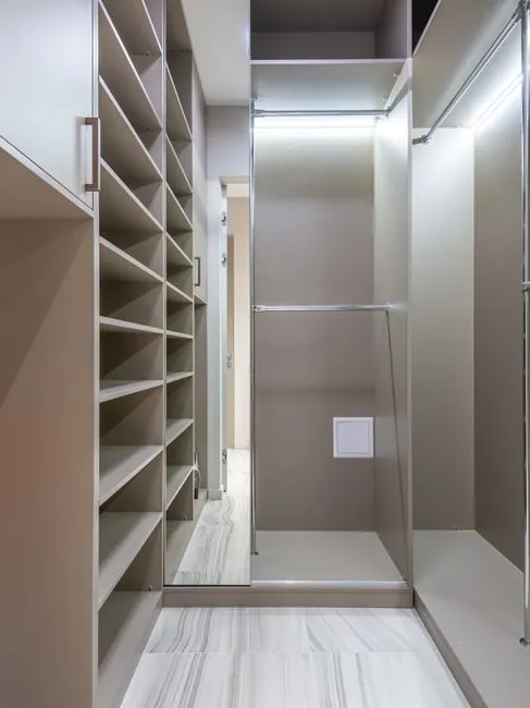 Agencement intérieur sur mesure — dressing bois réalisé par LAMA BOIS
