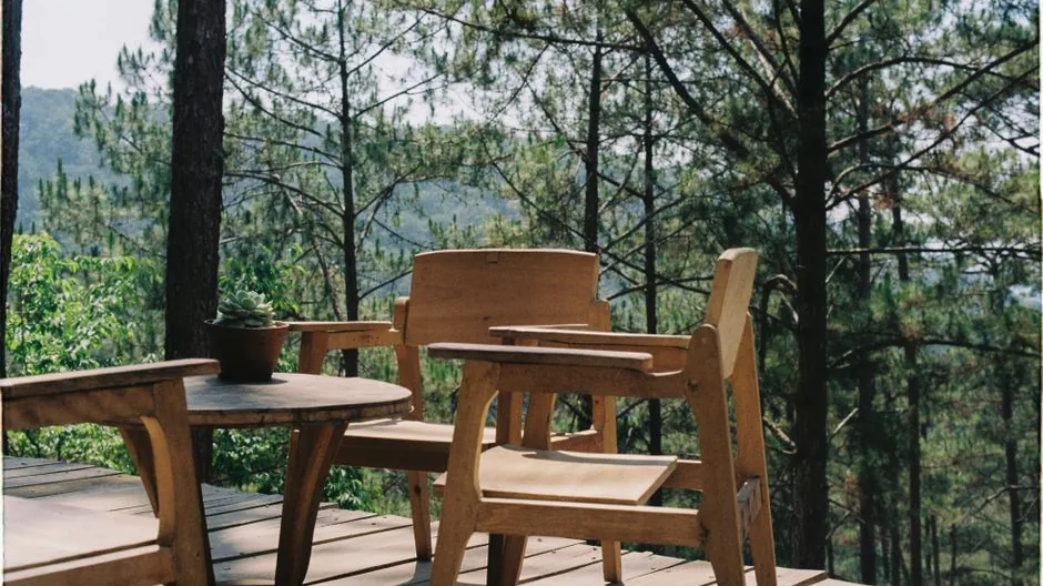 Terrasse en bois réalisée par LAMA BOIS, artisan menuisier à Saint-Quentin-de-Baron