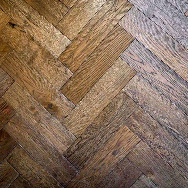 Réalisation LAMA BOIS : pose de parquet en point de Hongrie